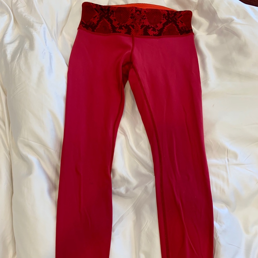 Lululemon reversible Wunder under ziggy snake